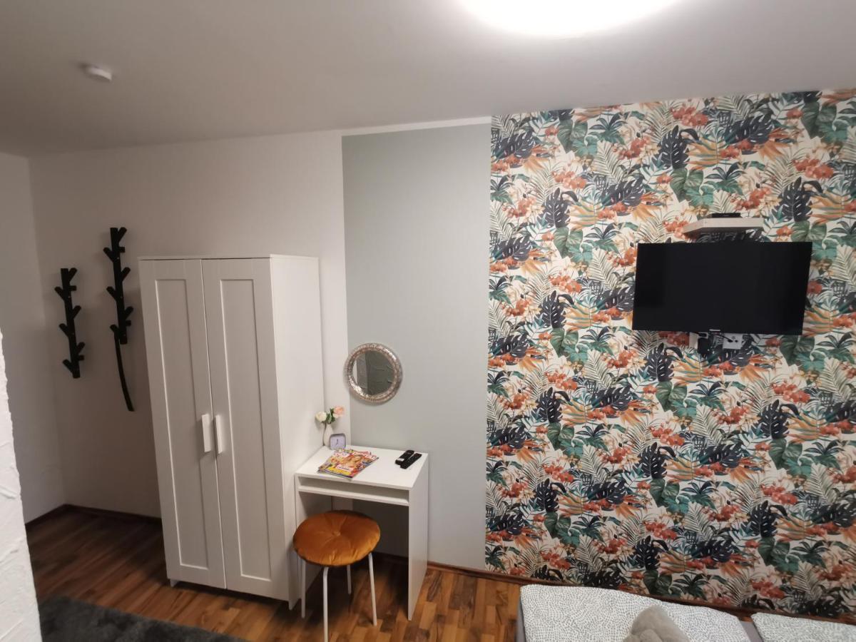 Pension Landgasthof - Iva Haßloch 외부 사진