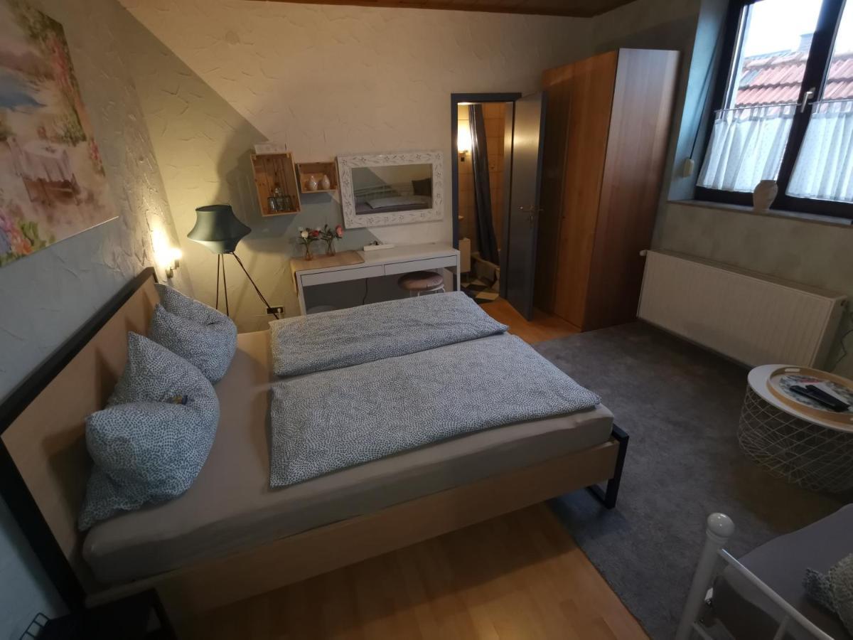 Pension Landgasthof - Iva Haßloch 외부 사진