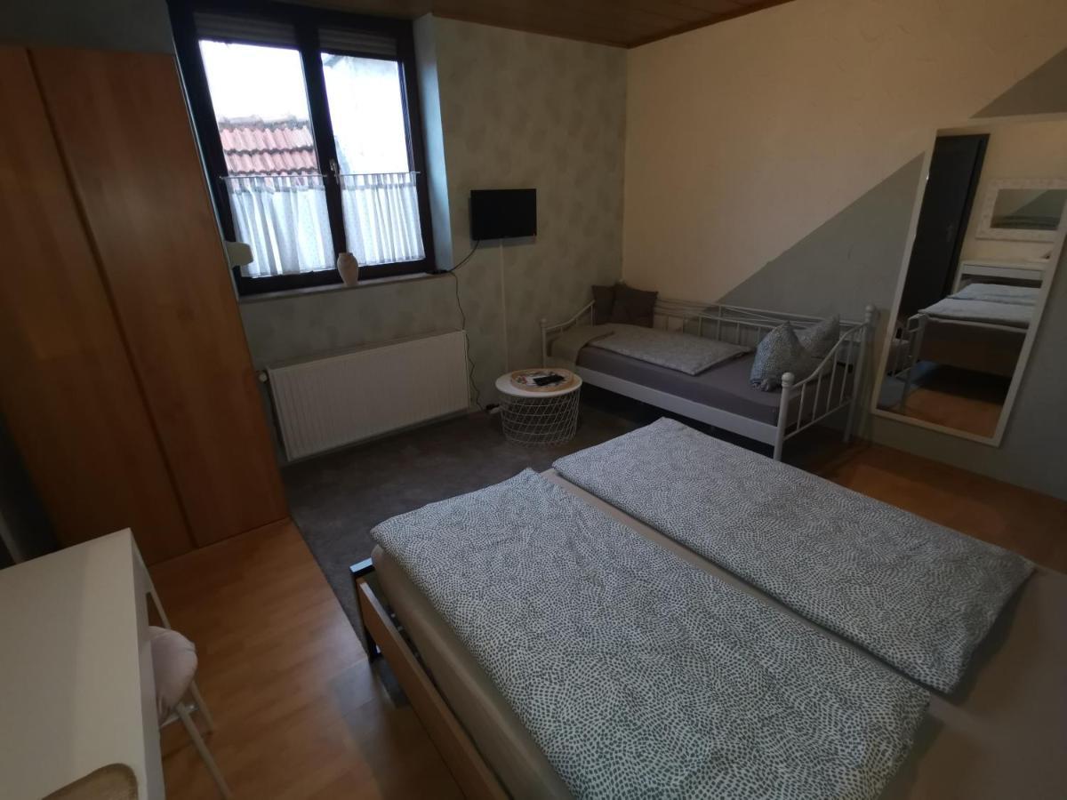 Pension Landgasthof - Iva Haßloch 외부 사진