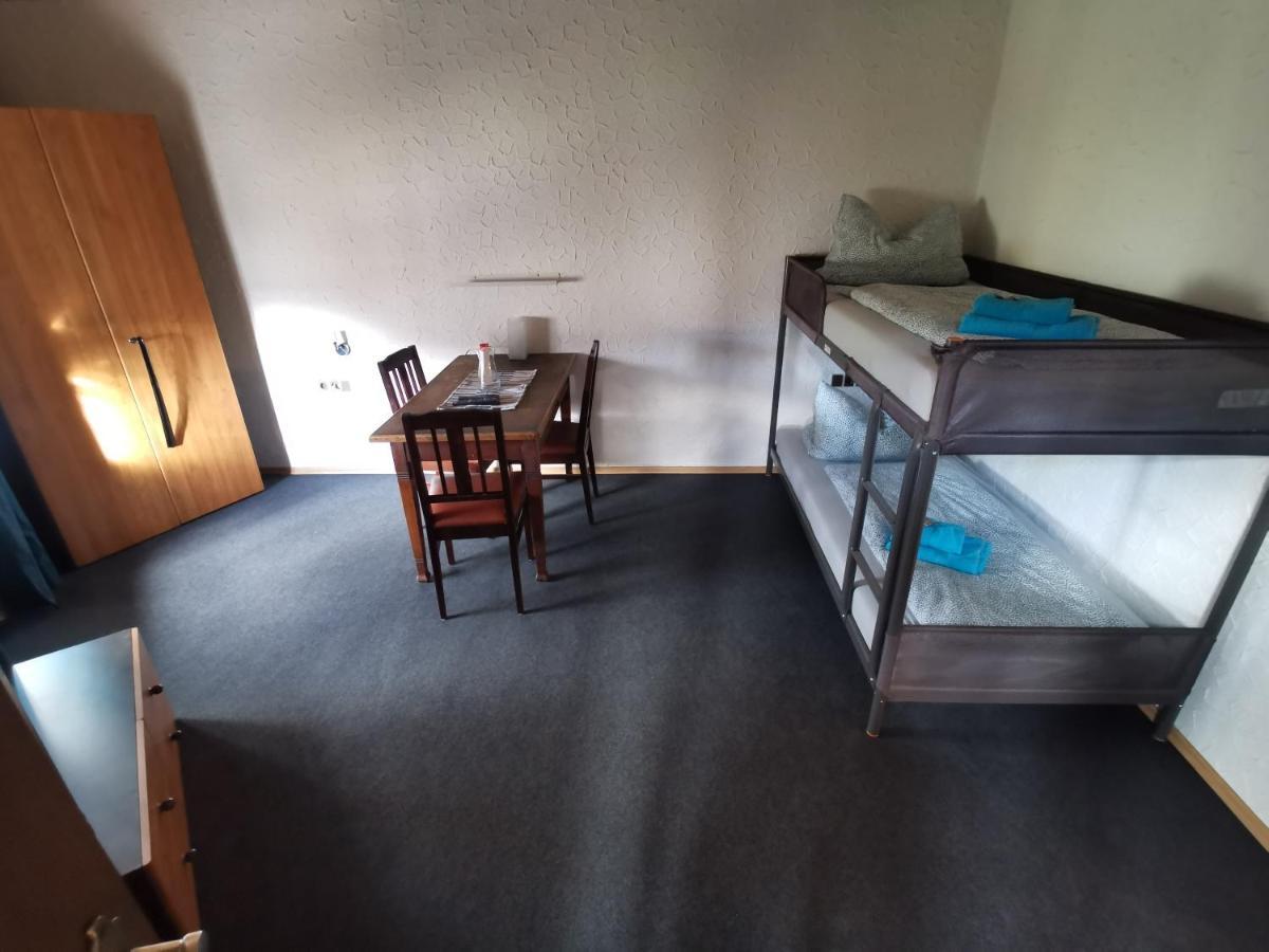 Pension Landgasthof - Iva Haßloch 객실 사진